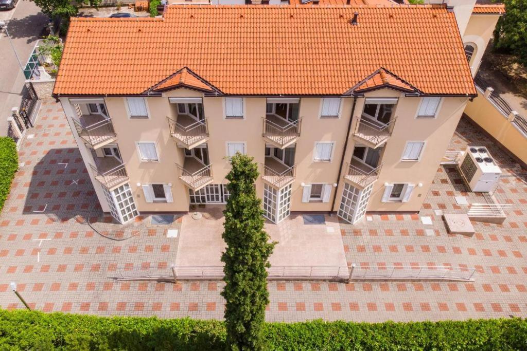 B&B Pansion Vago Malinska Exteriör bild