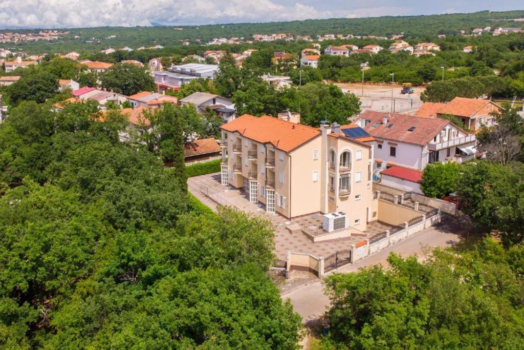 B&B Pansion Vago Malinska Exteriör bild